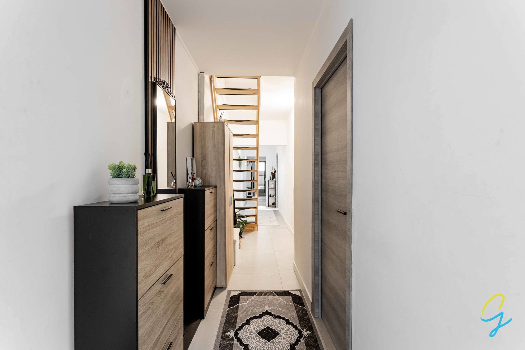 TE KOOP IN ZELE: Instapklare woning met 4 slaapkamers. - foto 4