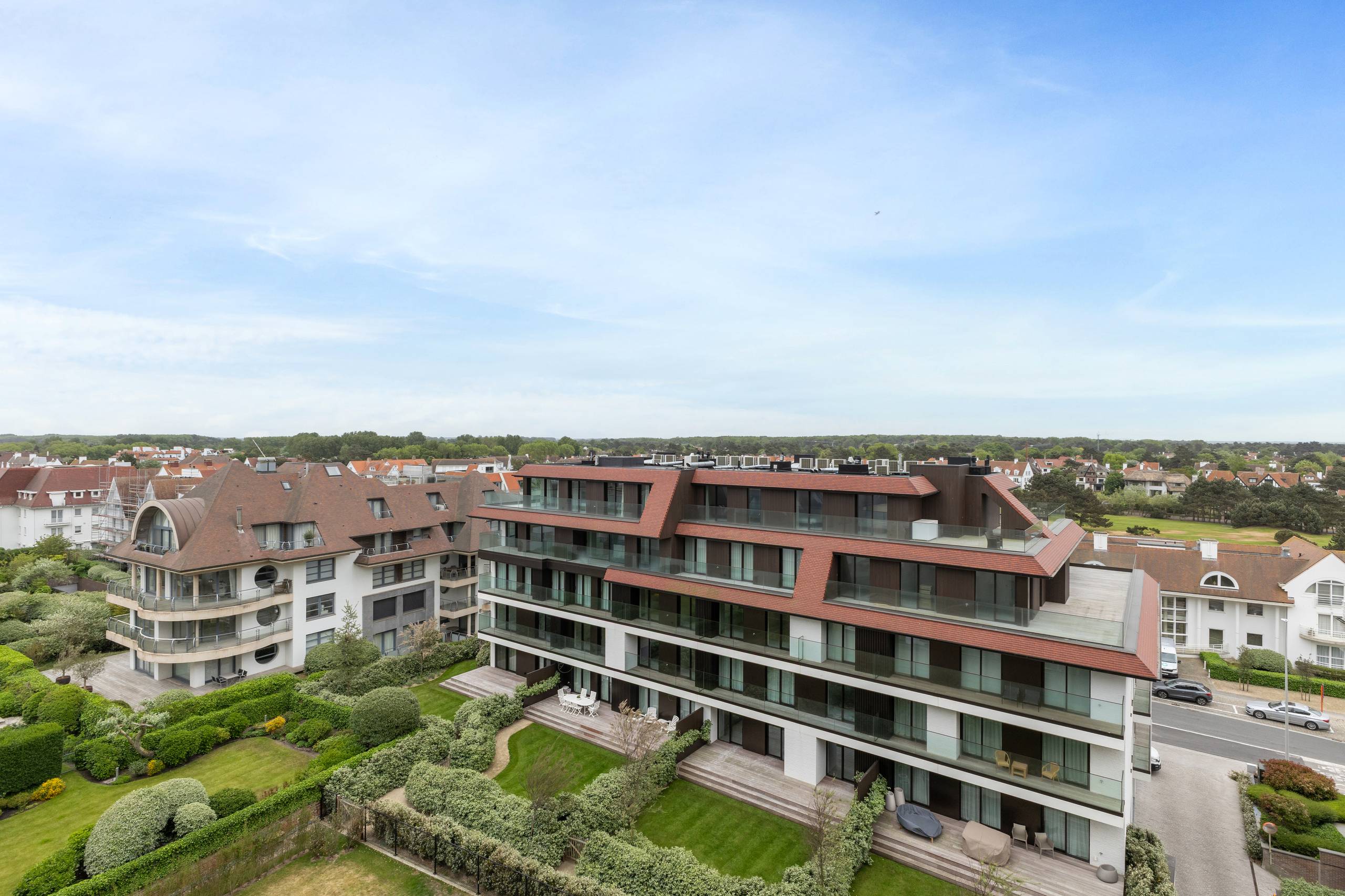 Compleet gerenoveerd appartement te koop in Knokke - foto 4
