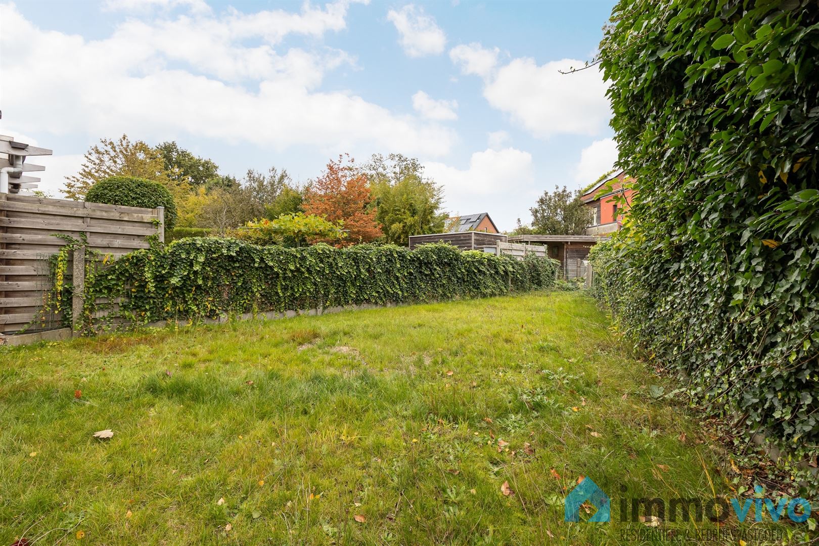 Half open woning met drie slaapkamers en tuin - foto 2