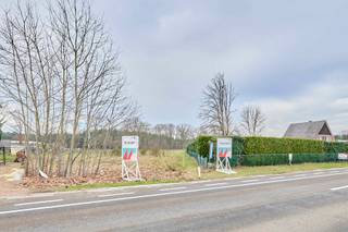 Deze bouwgrond voor open bebouwing is gelegen te Eksel en beschikt over gunstige afmetingen én een mooi zicht vanuit de tuin. De grond heeft een breedte van 15m en een diepte van 50m. De bouwbreedte bedraagt 9 m en de bouwdiepte 17m op het gelijkvloers en 12m op het verdiep. <br /><br />Graag meer weten? Contacteer ons, en we helpen je dichtblij verder!