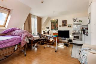 IN DE RESIDENTIE "JOSEPHINE" :Prachtige standingvolle serviceflat van 65m² op de 4de verdieping met mooi verzicht en voorzien van optimaal comfort en...