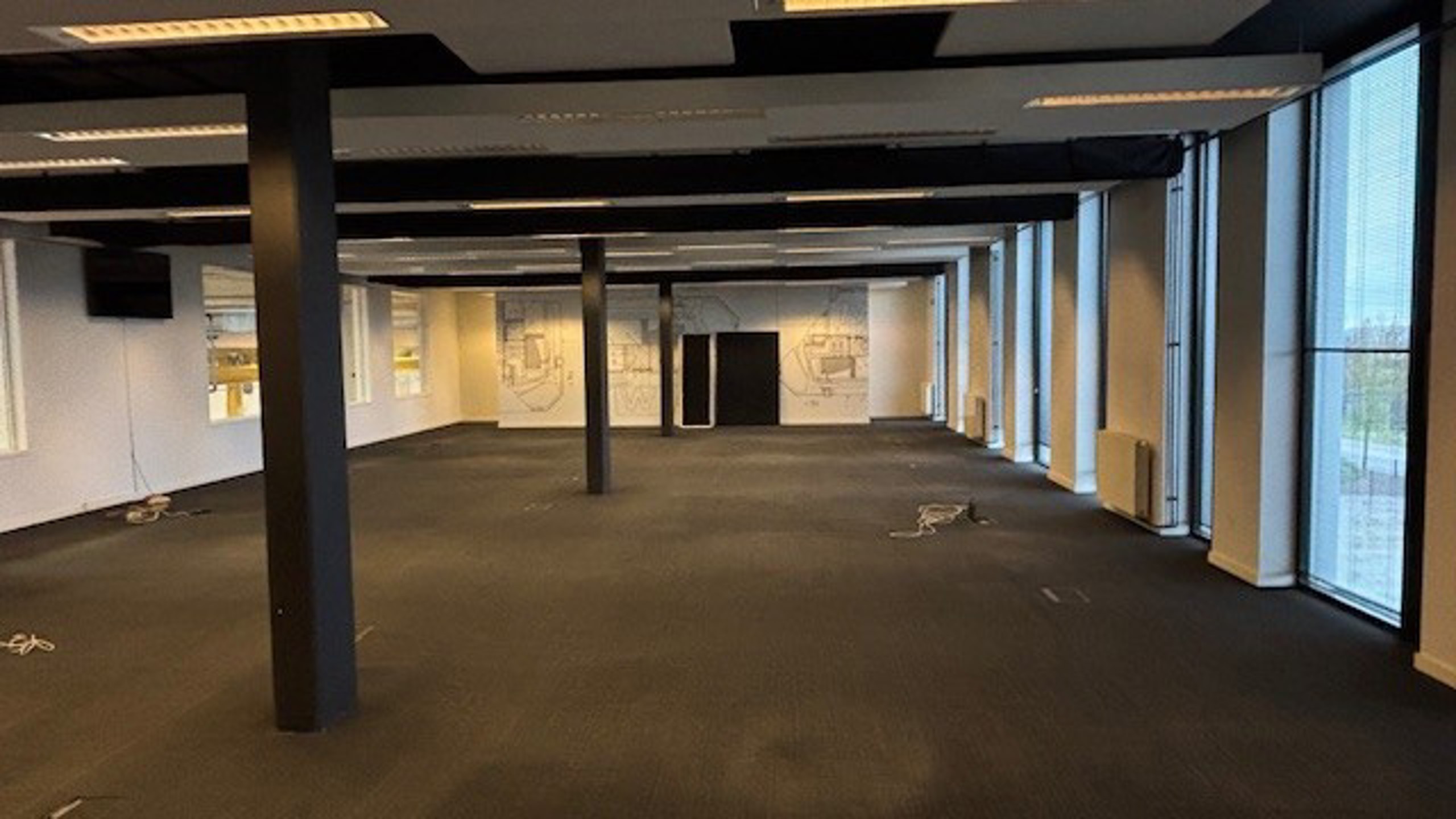 Magazijn met kantoor te Heverlee. - foto 3