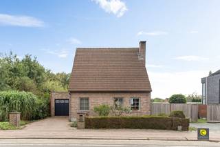 PREMIER JOUR DE VISIONNEMENT SAMEDI : 4 octobre 2025. Inscription obligatoire : info@coprimmo.be ou 03/449.49.77 Découvrez cette charmante maison...