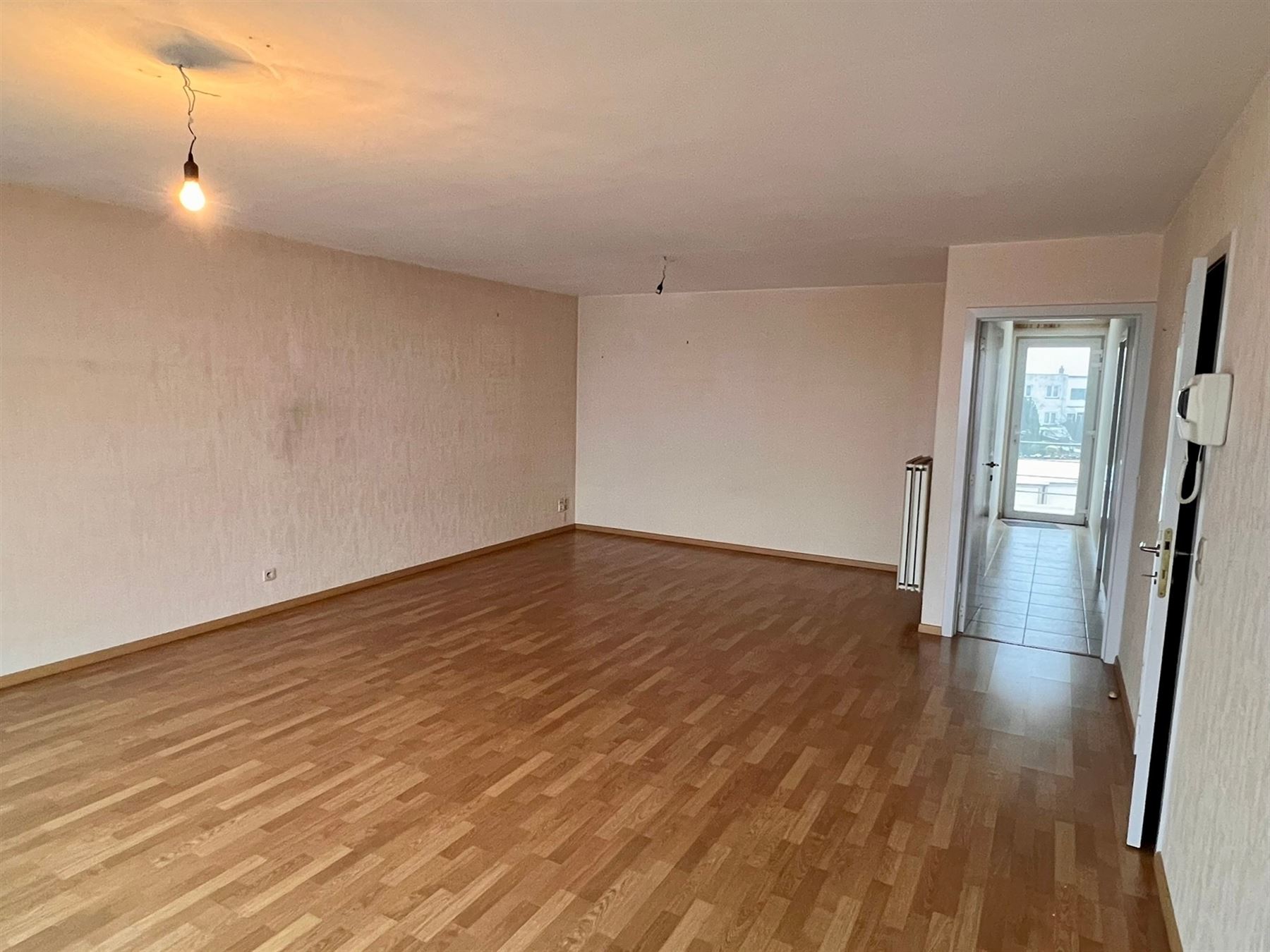 Apartment for rent in Ronse with 2 bedrooms - photo 2