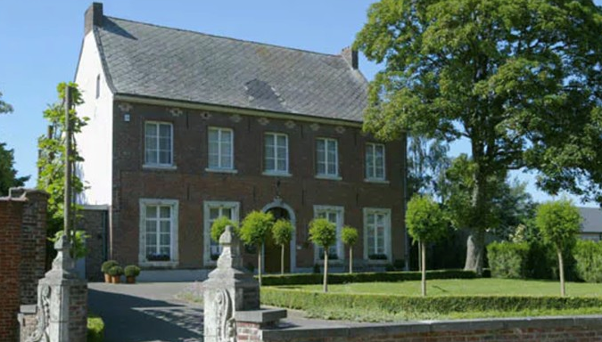 Zeldzame pastorie met monumentale tuin en commerciële potentie - foto 3