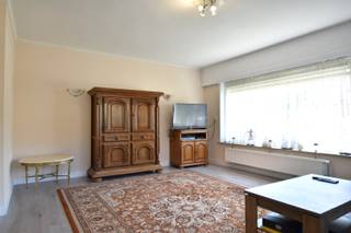 Ontdek deze charmante en statige woning, ideaal gelegen in een aangename en rustige woonwijk te Kortrijk.Een vlotte bereikbaarheid verzekerd en...