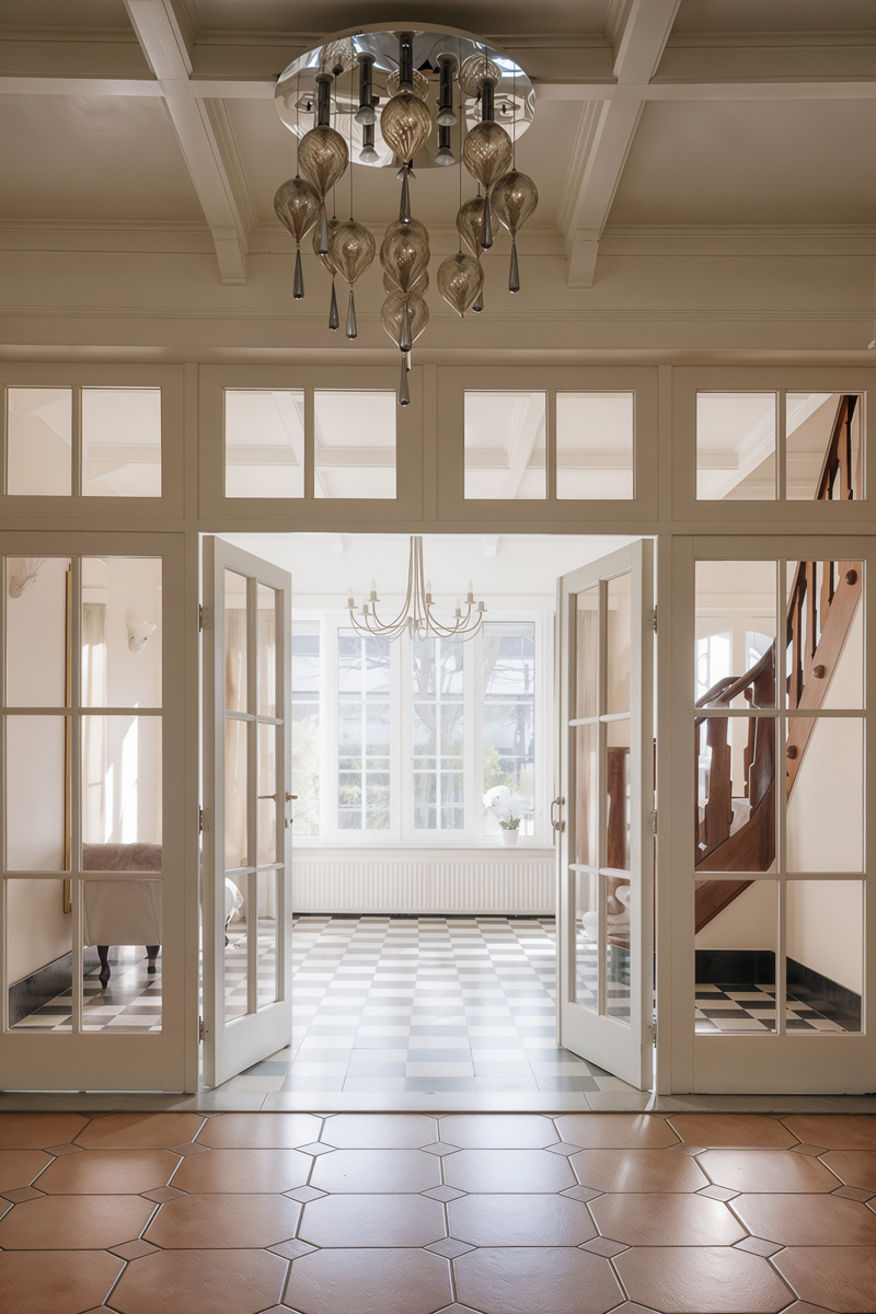 Royaal huis met tuin, garage en mogelijkheid tot kangoeroewonen.  - foto 2