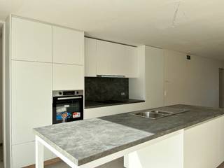 Lichtrijke woningen met 3 slaapkamers en zonnige tuin.De indeling is als volgt:GLV: inkomhal met gastentoilet - lichtrijke leefruimte met volledig...