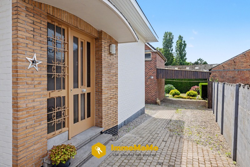 TE RENOVEREN WONING MET POTENTIEEL - TE KOOP IN WACHTEBEKE - foto 4