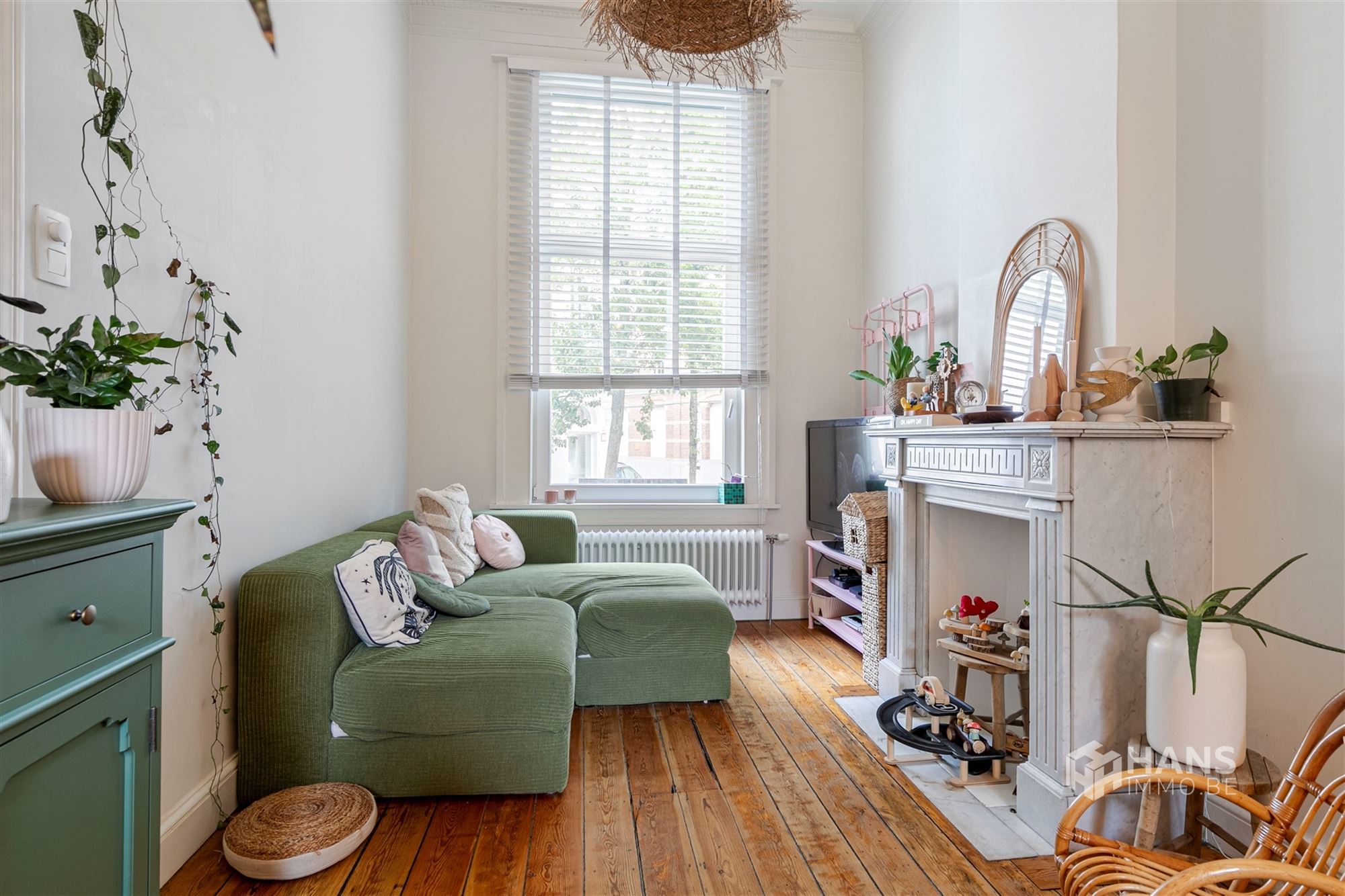 Karaktervolle herenwoning (205 m²) met 4-5 slaapkamers en buitenruimte (8 m²) in Antwerpen (2018). - foto 4