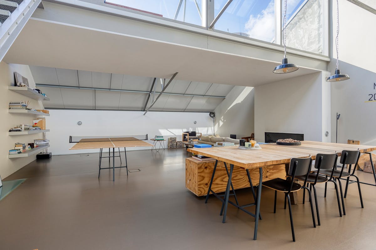 Unique loft with courtyard and parking in Sint-Kruis (Bruges) - photo 5