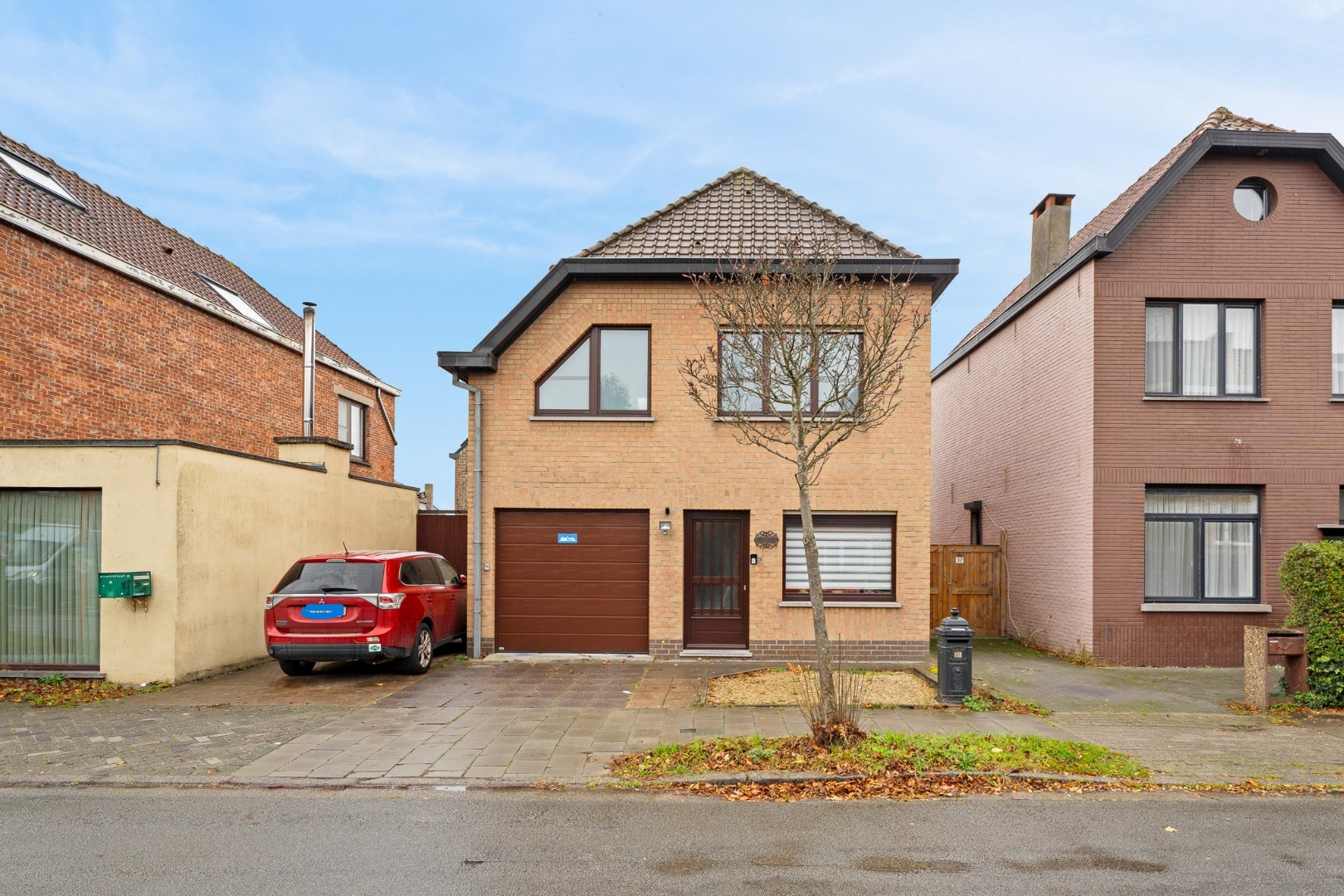 Huis met inpandige garage, tuin en atelier te Wondelgem - foto 3