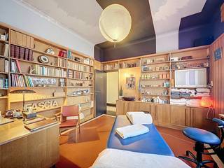 Practice spaces of various sizes for rent in Kortrijk, near the city center. Perfect for someone with a liberal profession! The practice rooms...