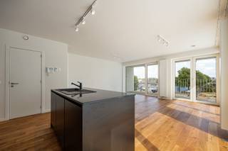 Goesting om op het Eilandje te wonen? Met zicht op het water? Say no more. Laat je verleiden door dit modern 3-slaapkamer appartement met terras van...