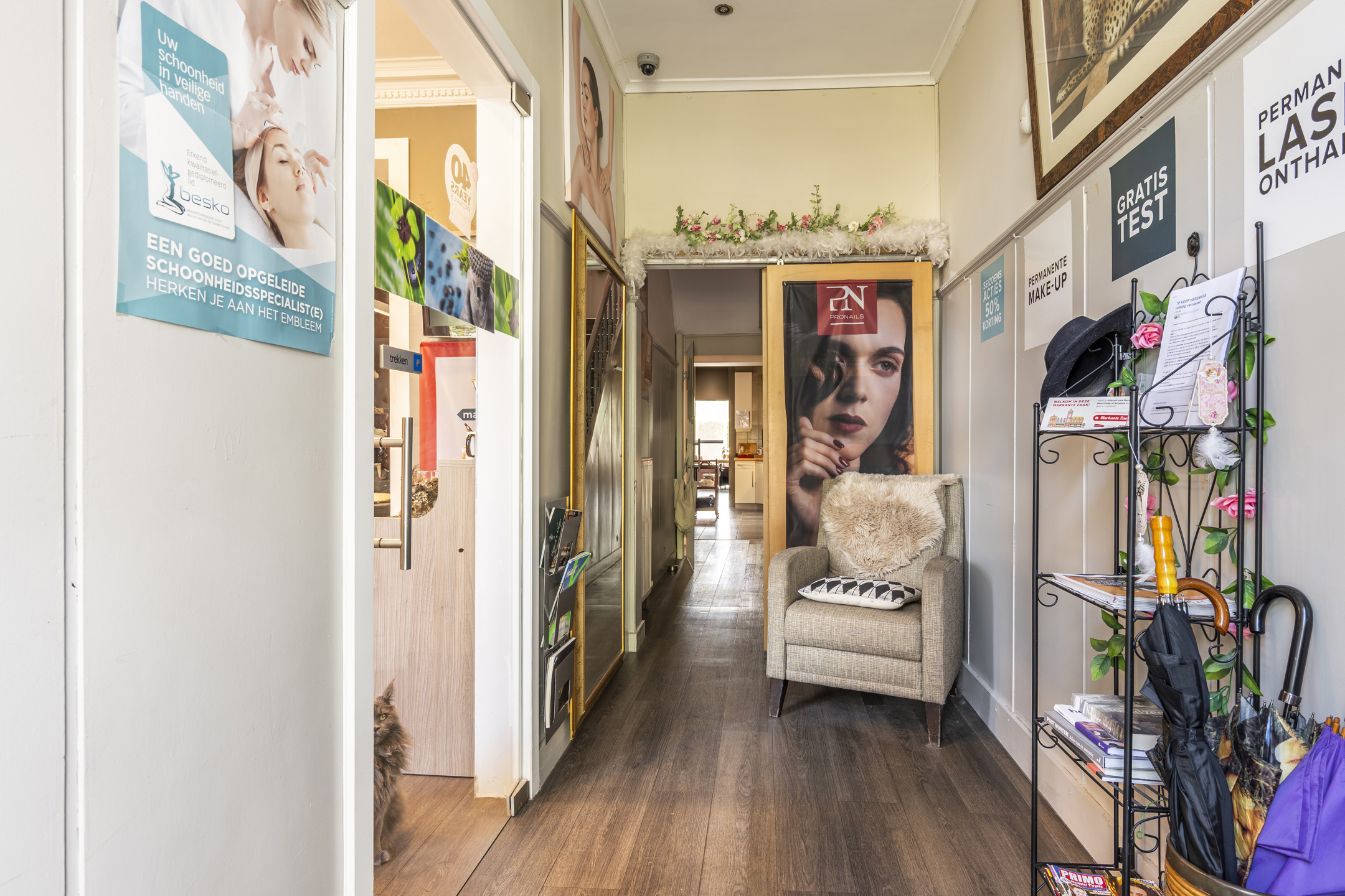 Ruime karakter woning van 220m² op 320m² grond. - foto 2