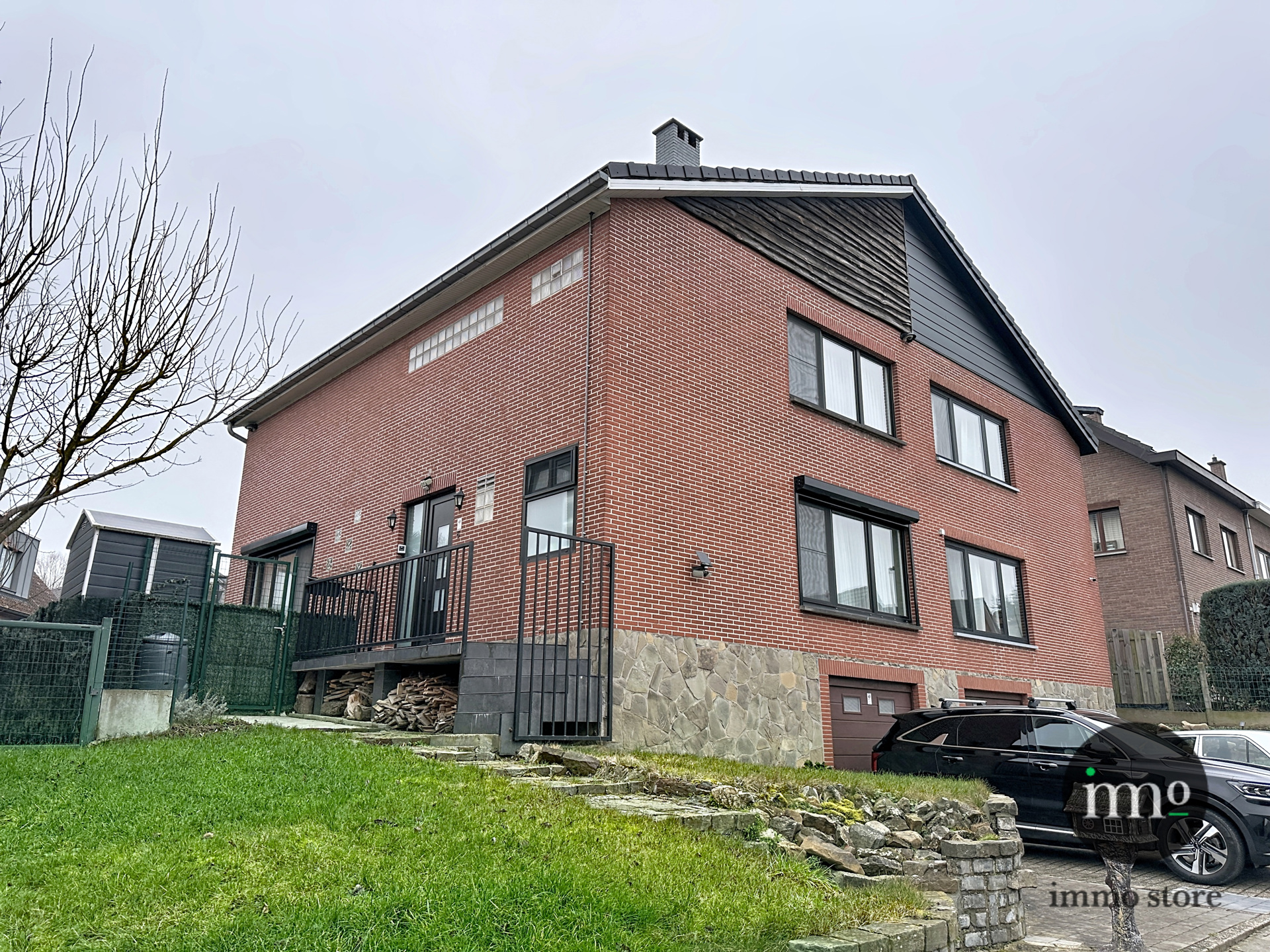 Praktische driegevel woning met tal van mogelijkheden - foto 1