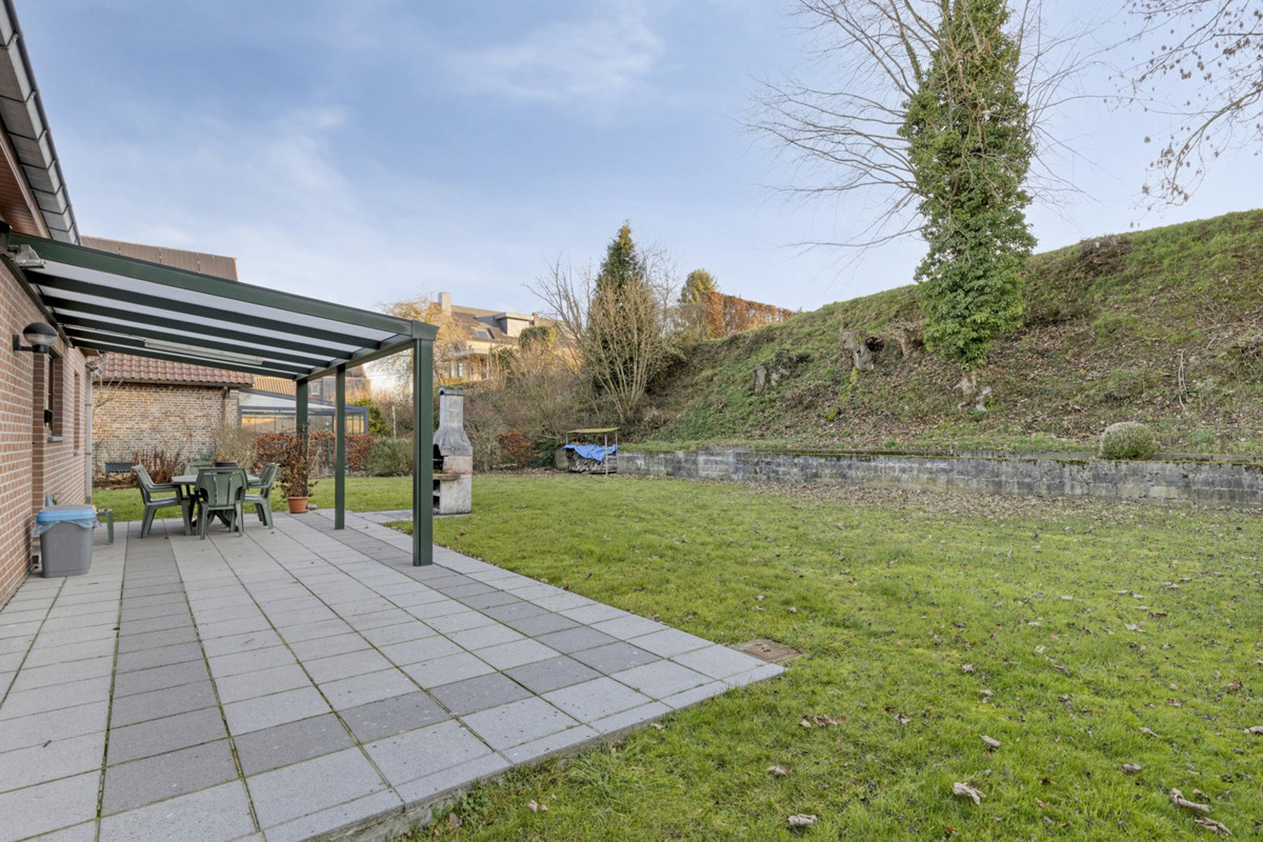 Gunstig gelegen woning met 2 slaapkamers, garage en tuin - foto 3