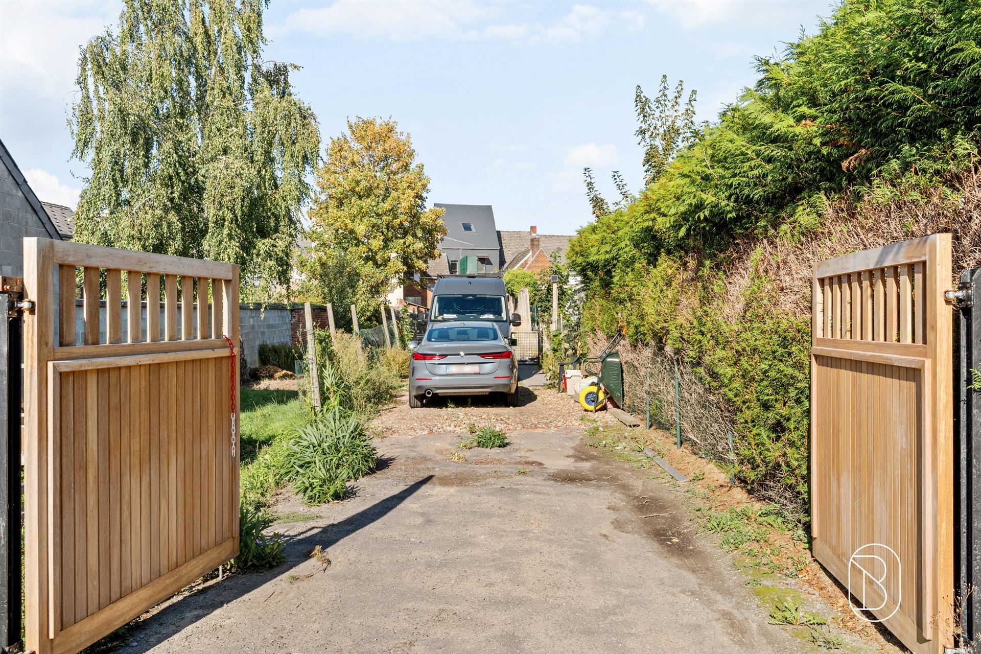 Gerenoveerde opbrengsteigendom bestaande uit 2 appartementen. - foto 4