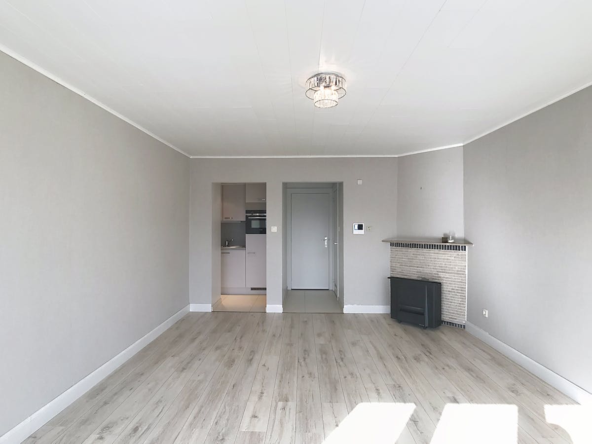 Centraal gelegen studio te huur aan het Mouchotteplein! - foto 4