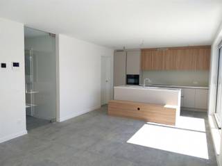 Vraag uw bezoek aan via info@optimusvastgoed.be!TE HUUR: Nieuwbouwappartement met 2 slaapkamers te Aarschot!Dit nieuwbouwappartement is gelegen op de...