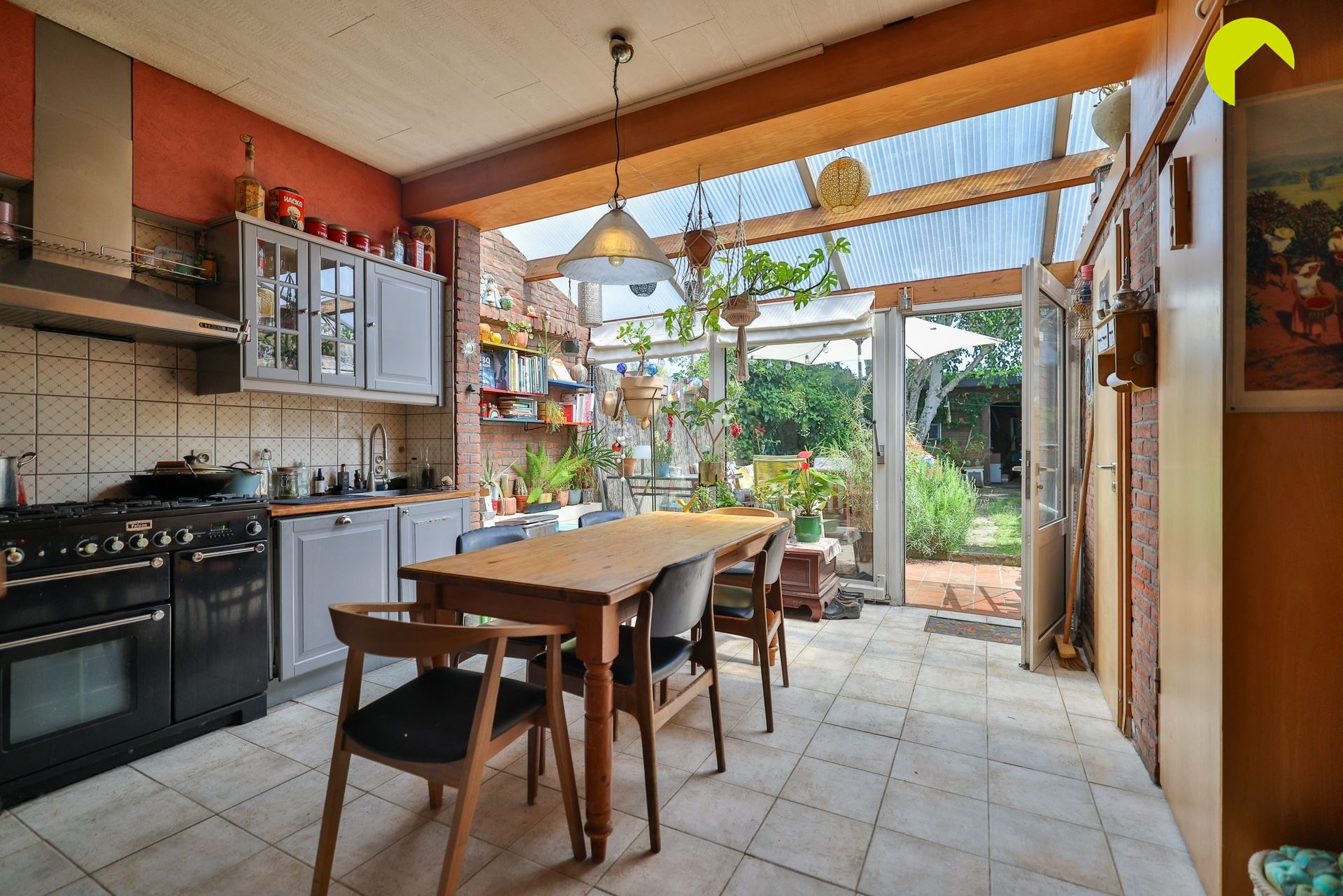 Rijwoning met gezellige tuin te koop ! - foto 5