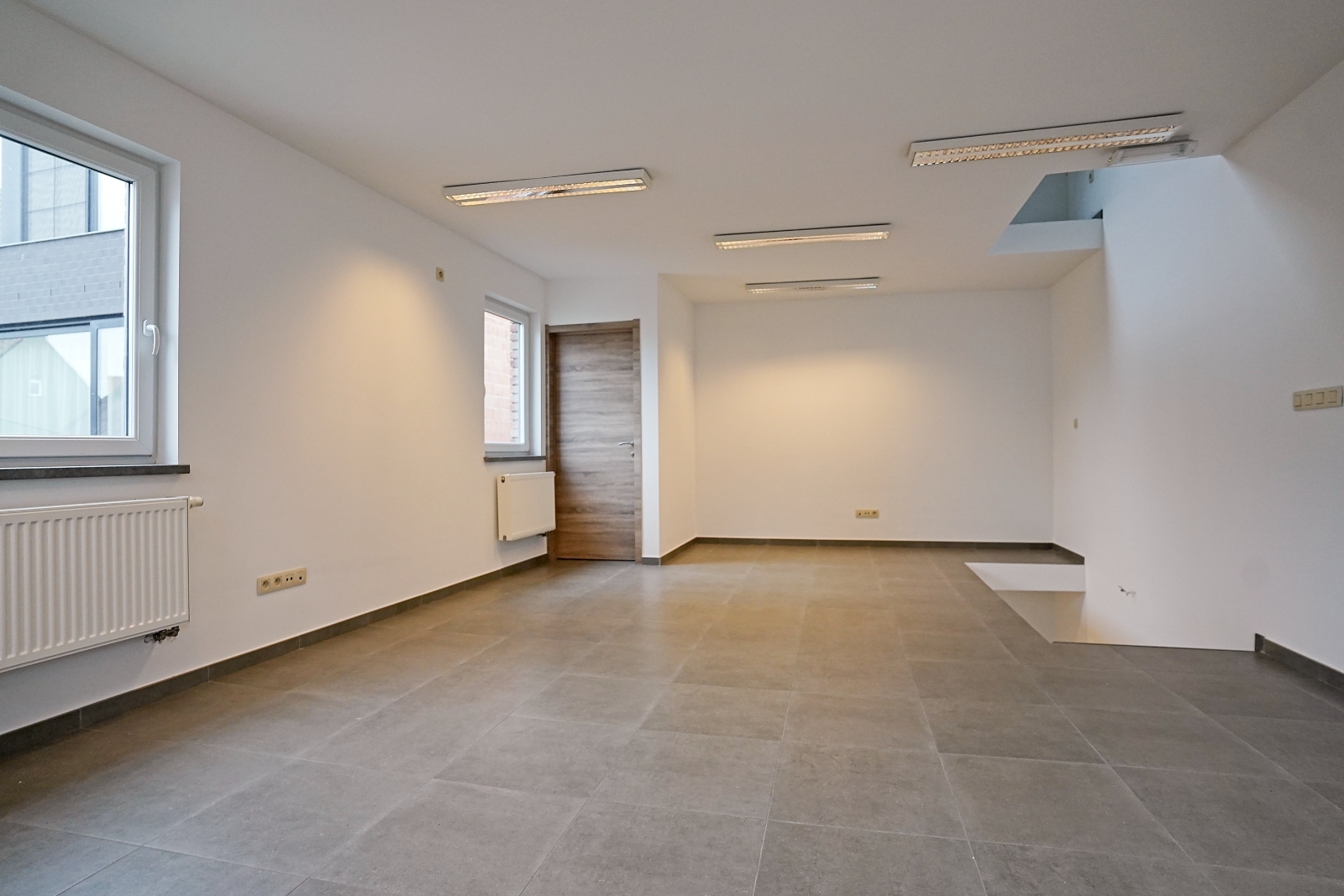 Instapklaar handelspand met strategische ligging te Overmere - photo 4