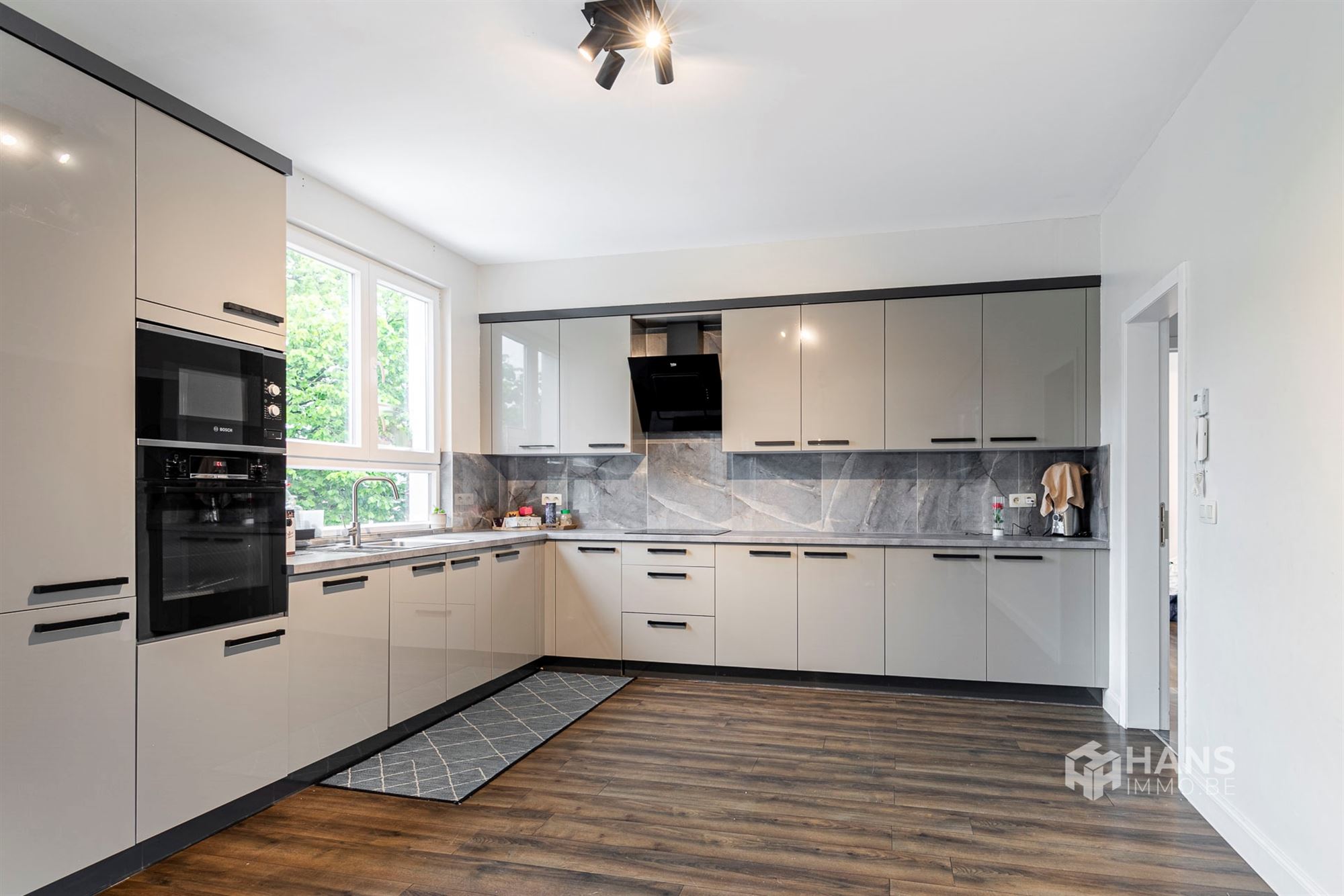 Instapklaar appartement (130 m²) met 3 slaapkamer en terras (10 m²) in Wilrijk - foto 1