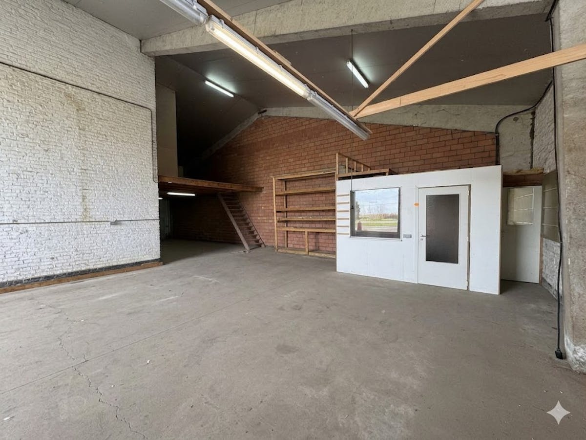 Te huur:  loods te Middelkerke 172 m² - foto 2