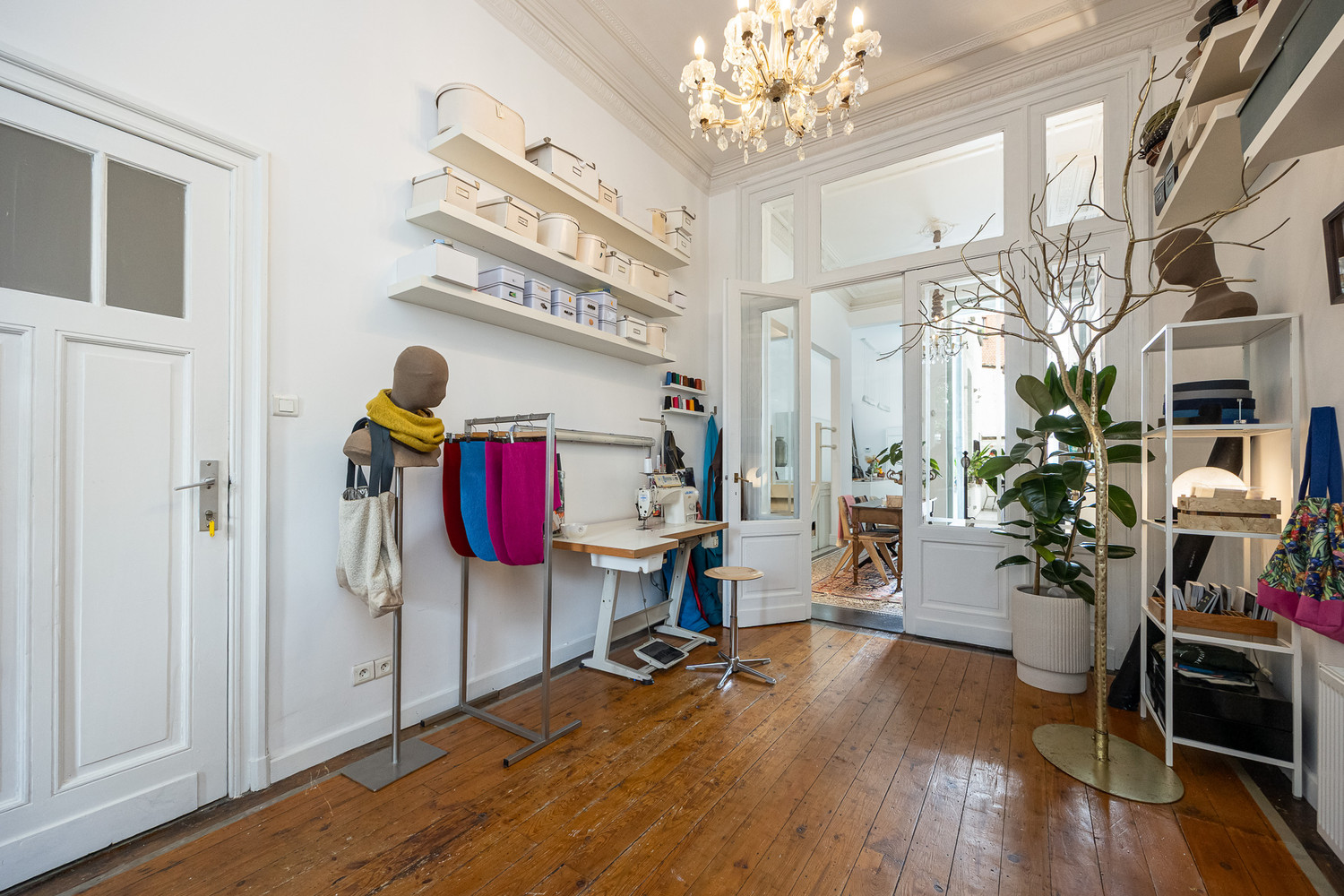 Prachtige gerenoveerde herenwoning van 341 m² in hartje Antwerpen met tal van mogelijkheden: combi wonen/werken of gedeeltelijke verhuurmogelijkheden - foto 5