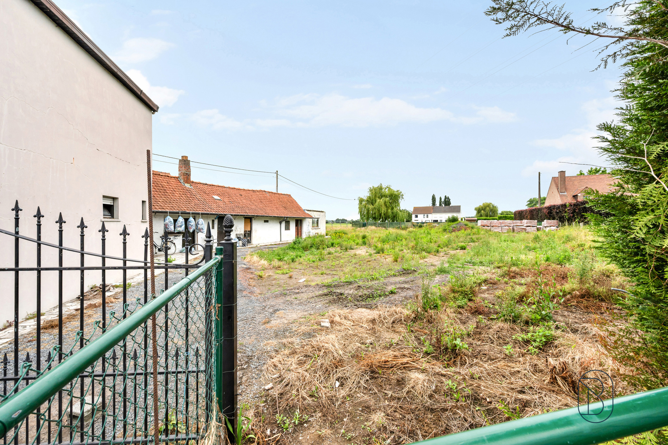 Bouwgrond met vergunning voor villa op 1.754 m2! - foto 2