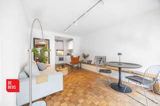    * Finitions élégantes, * Aménagement unique avec une sensation d'espace, * Luminosité optimale, * Emplacement idéal au cœur d'Ostende.Cet...