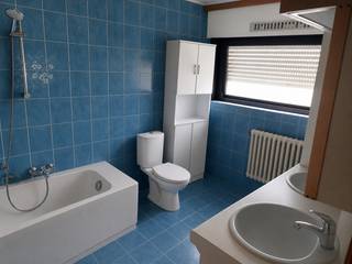Op een steenworp van het strand van Bredene bevindt zich dit lichtrijke en ruime appartement met drie volwaardige slaapkamers.Het appartement...