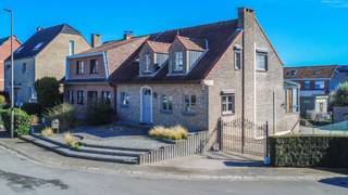 House for sale in Halle