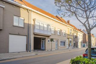Dit investeringsdossier bundelt drie sterke troeven in één geheel: garages, een appartement zonder mede-eigendom en een volwaardig huis. Een...