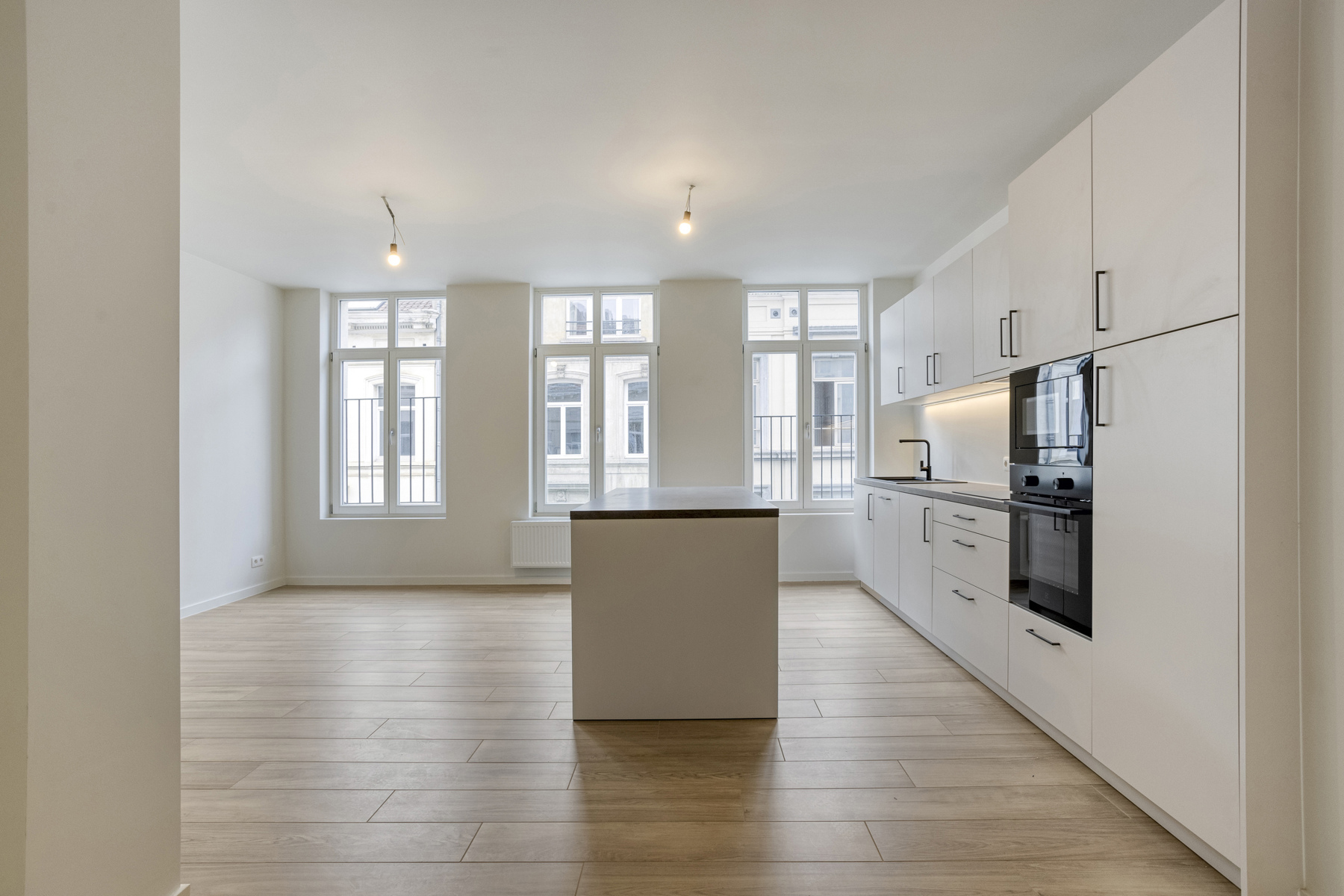 Stijlvol gerenoveerd duplex-appartement met terras - foto 5