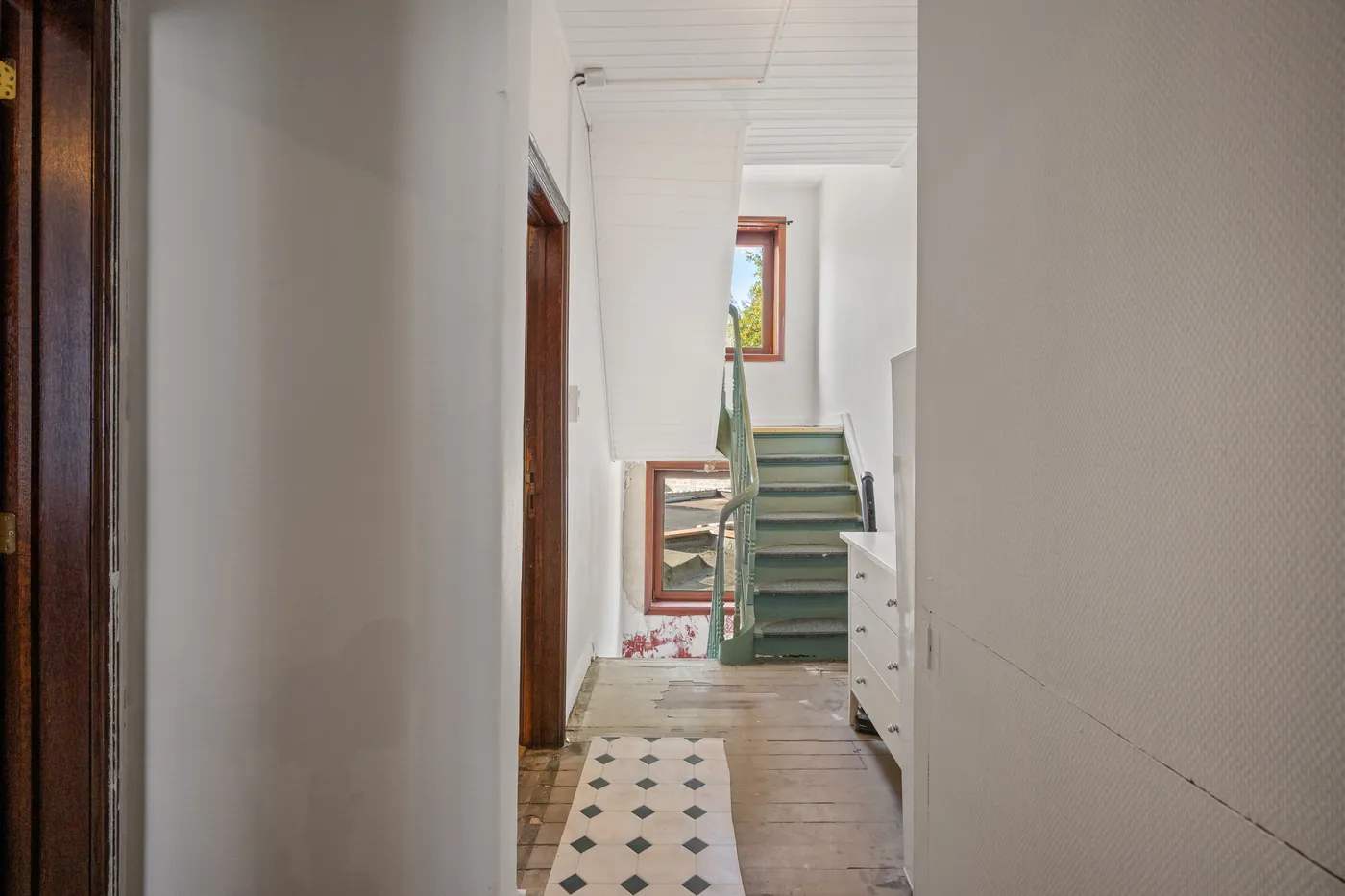 Ruime woning met 3 slpks, 2 badks en tuin - foto 4