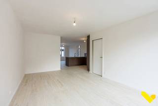 Tijdloos, stijlvol en comfortabel wonen in Herenthout.Deze woning biedt een open leefruimte met zicht op de zuid-gerichte tuin met aangelegd terras...