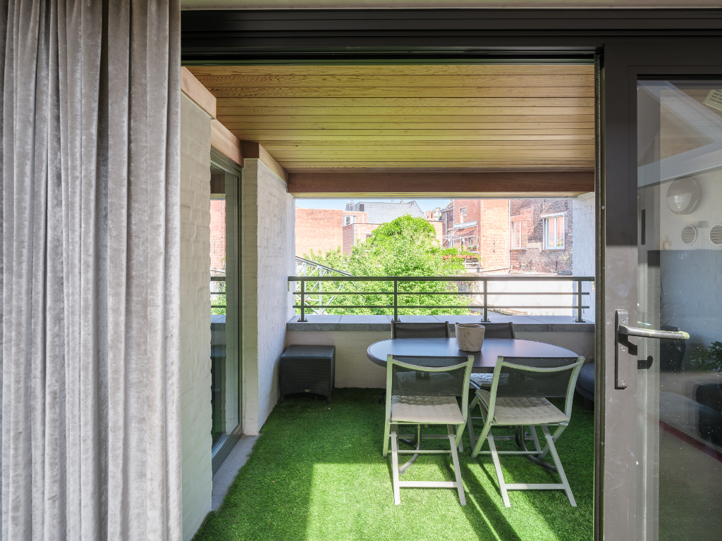 Bijzondere eigendom gelegen in een voormalige industriële katoenspinnerij. - photo 4