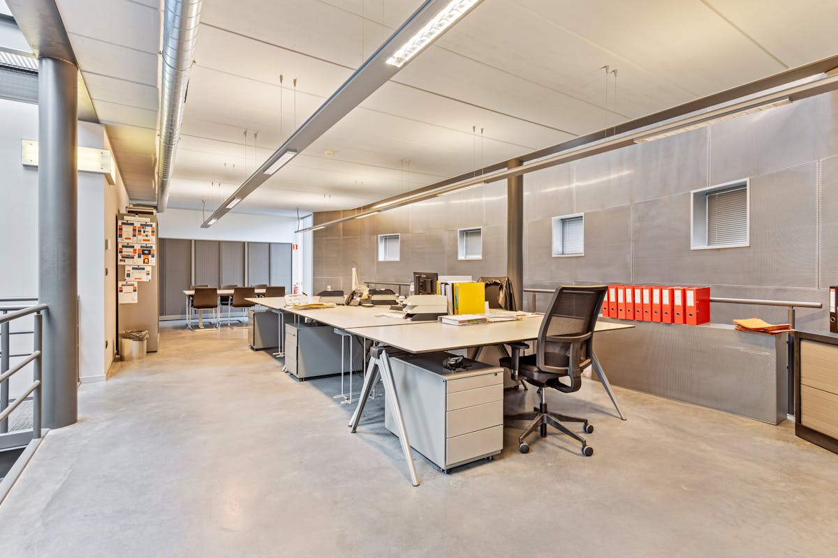 Immeuble de bureaux très spacieux à louer à Essen - photo 5
