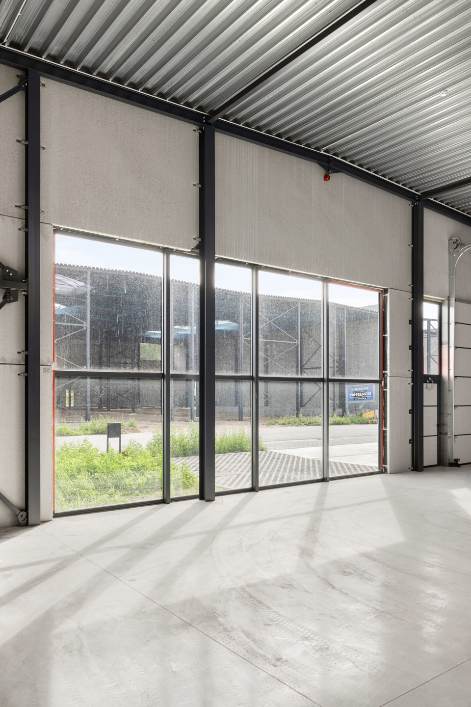 Nieuwe KMO-unit te koop met een opp van 1.100m2! - foto 3