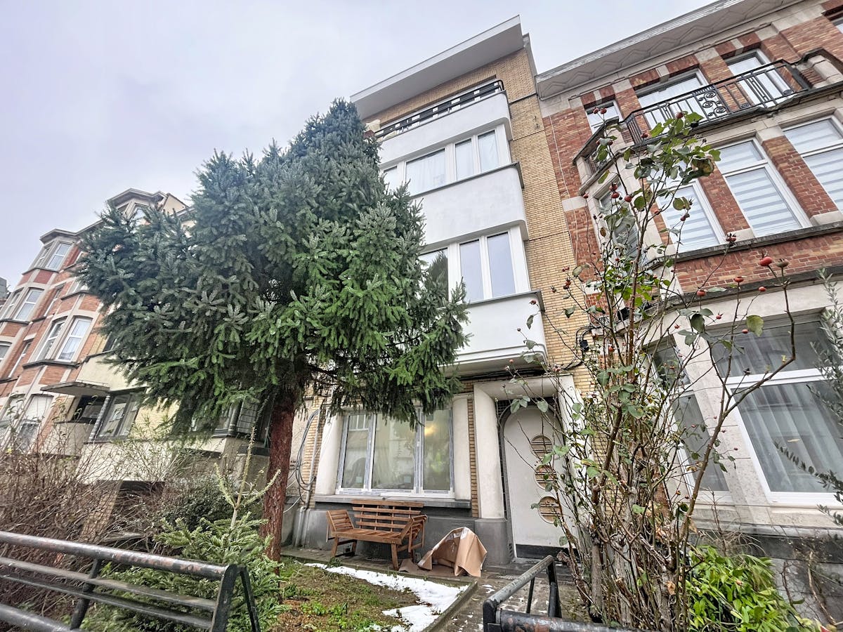 Julien Hanssens: Gerenoveerd 3-slpk appartement - foto 2