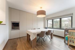 Prachtige handelszaak met woonst op een toplocatie in het mooie Vichte.Handelszaak: Na meer dan 12 succesvolle jaren staat deze bekende bakkerij met...