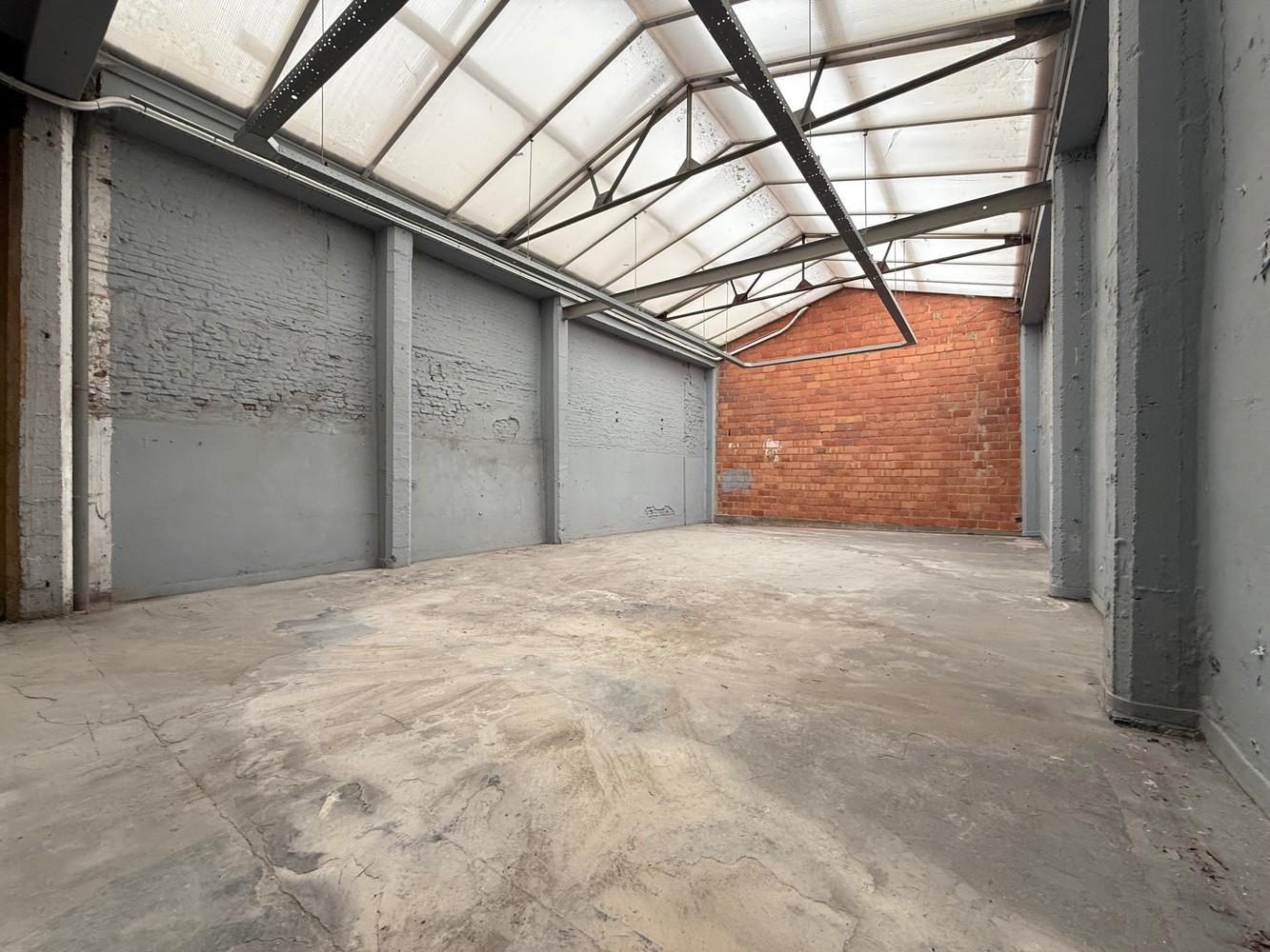 Ruime opslagruimte – Toplocatie in hartje Antwerpen - photo 3