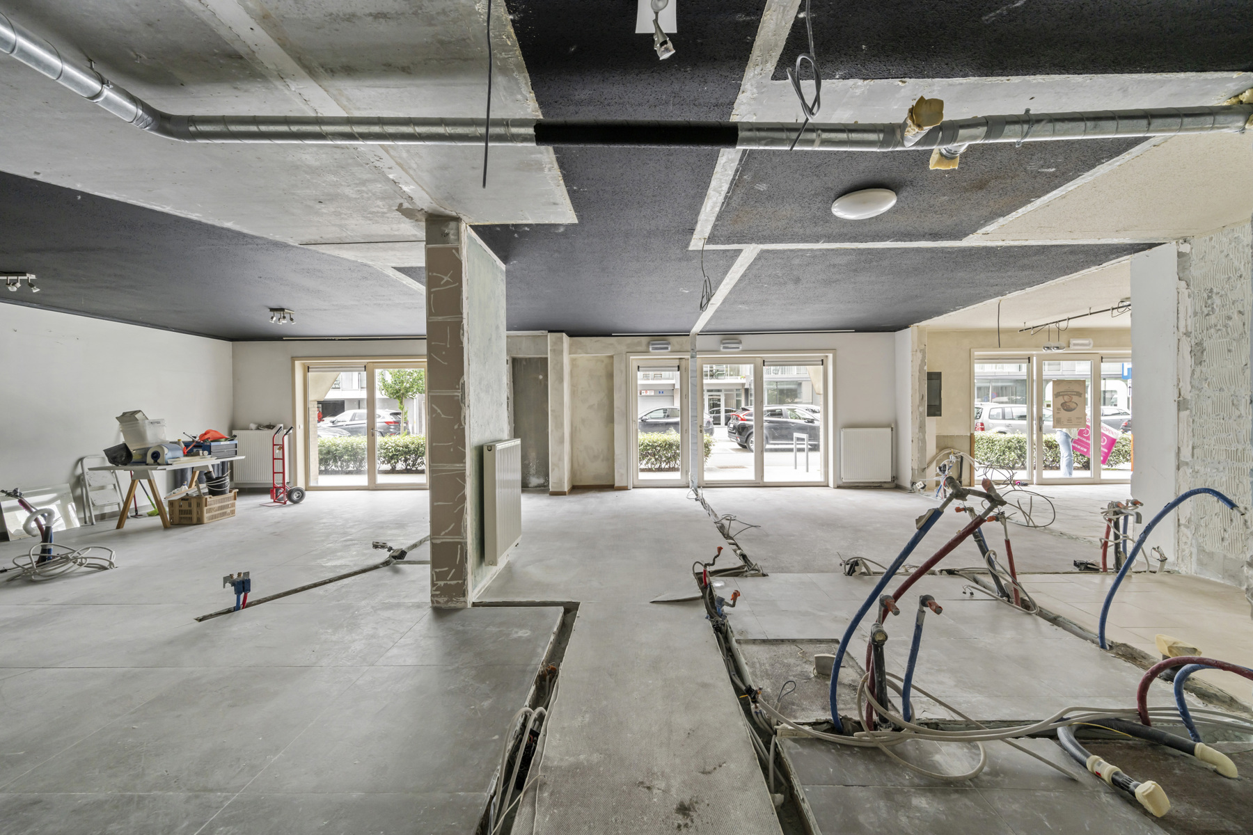 Veelzijdig handelspand (170 m2) op 100 m van het strand  - foto 4