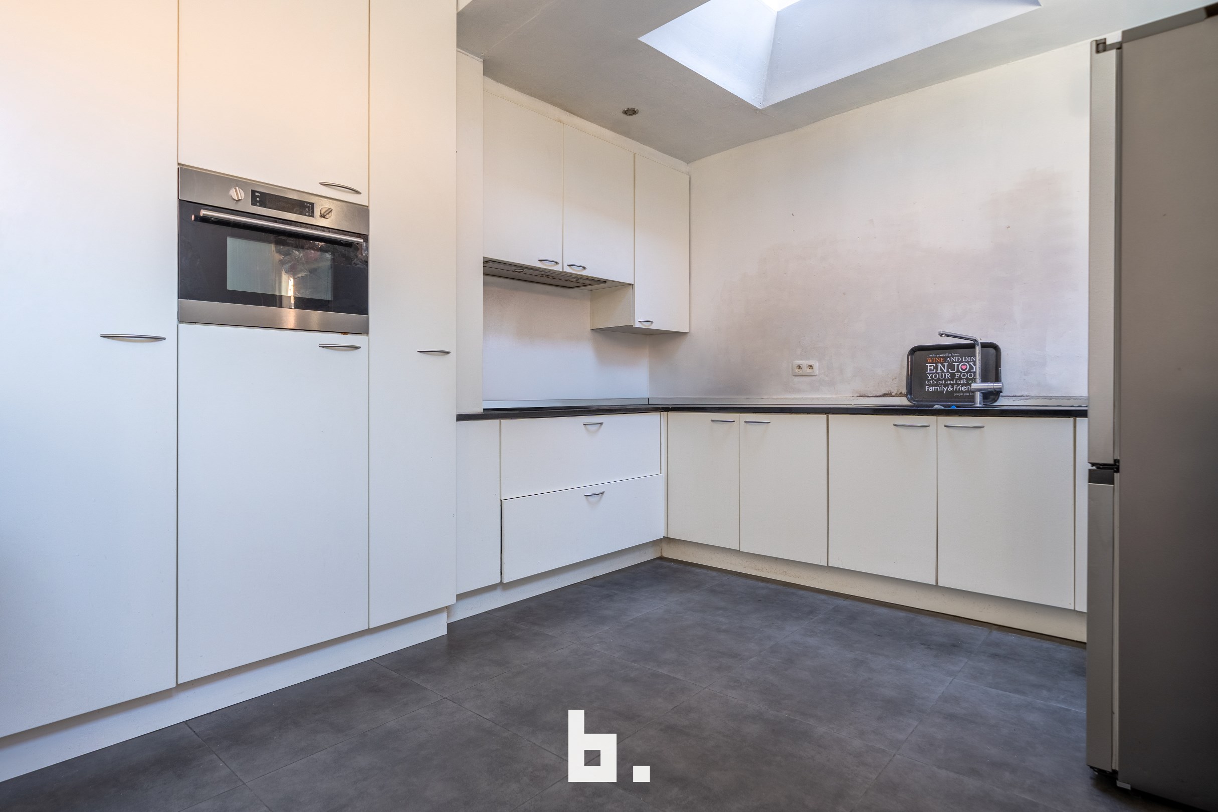 Instapklare hoekwoning met 4 slaapkamers op zeer mooie locatie te centrum Brugge - foto 2