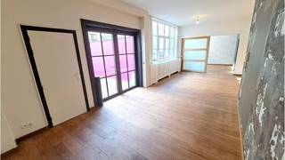 Ruim en lichtrijk 2-slaapkamerappartement met ruim TERRAS op een uitstekende ligging in het centrum van Brugge, vlakbij diverse winkels,...