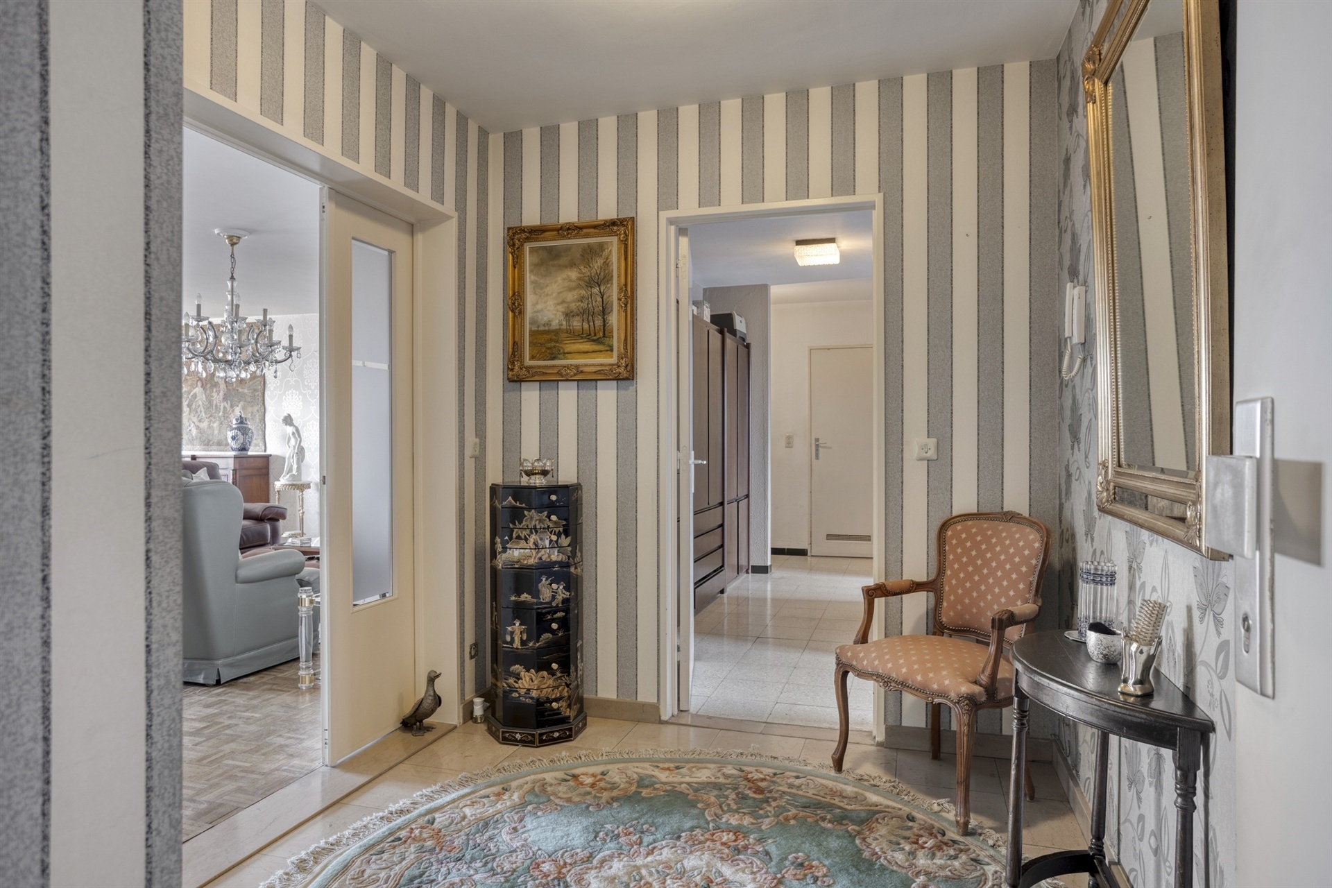 Appartement ensoleillé et très spacieux avec 3 chambres! - photo 4