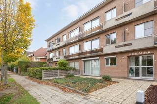 In het hart van Ekeren-Mariaburg, op wandelafstand van de kerk, winkels, scholen en het openbaar vervoer, vind je dit verzorgd...