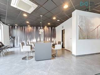 We Invest vous propose cette surface commerciale située en plein coeur du centre ville de Braine-le-Comte, au croisement entre la rue commerçante...