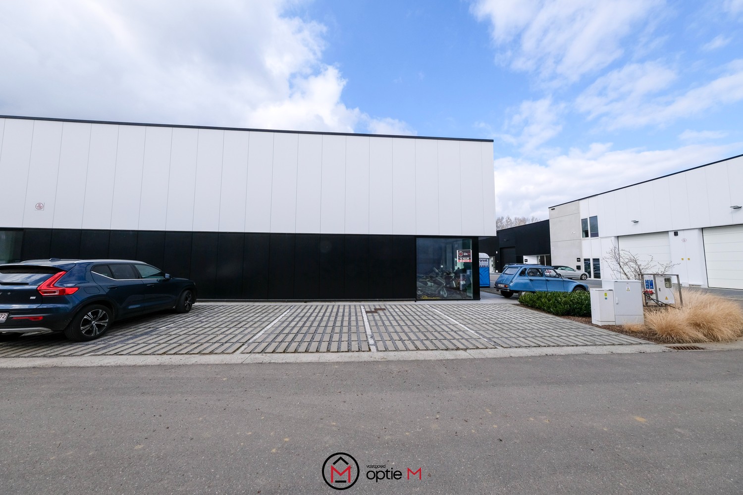 Te huur: KMO-unit met 8 parkeerplaatsen in Hasselt - foto 1